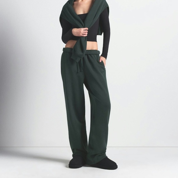 SKIMS Pants - SKIMS COTTON FLEECE CLASSIC STRAIGHT LEG PANTS SPRUCE S M